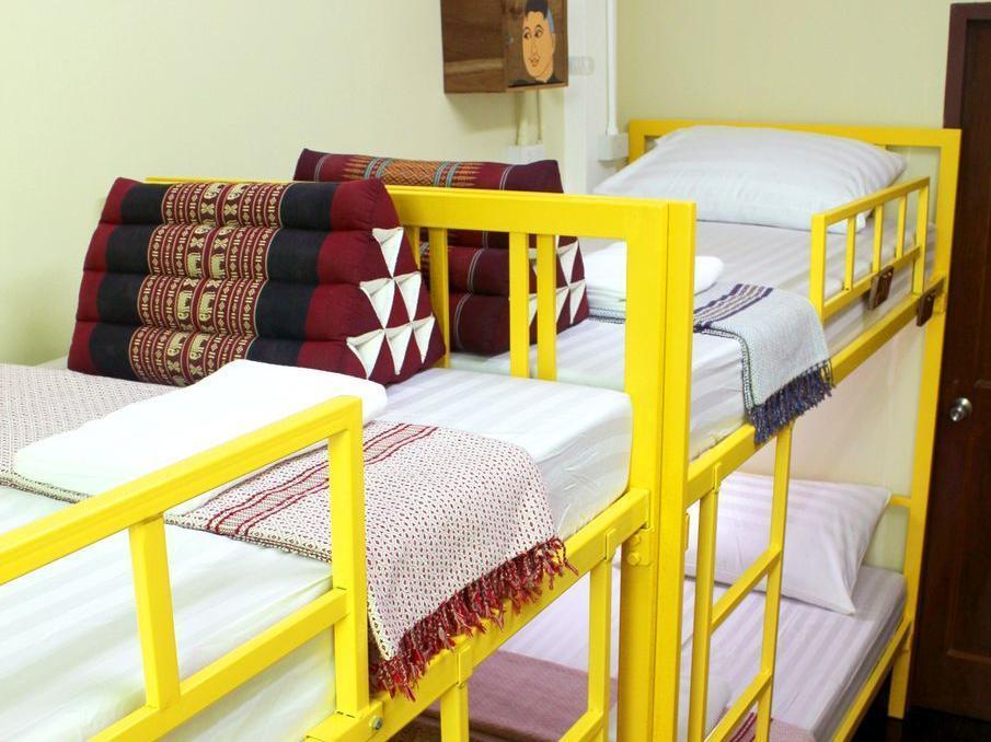 Baan Bovorn Hostel Bangkok Buitenkant foto
