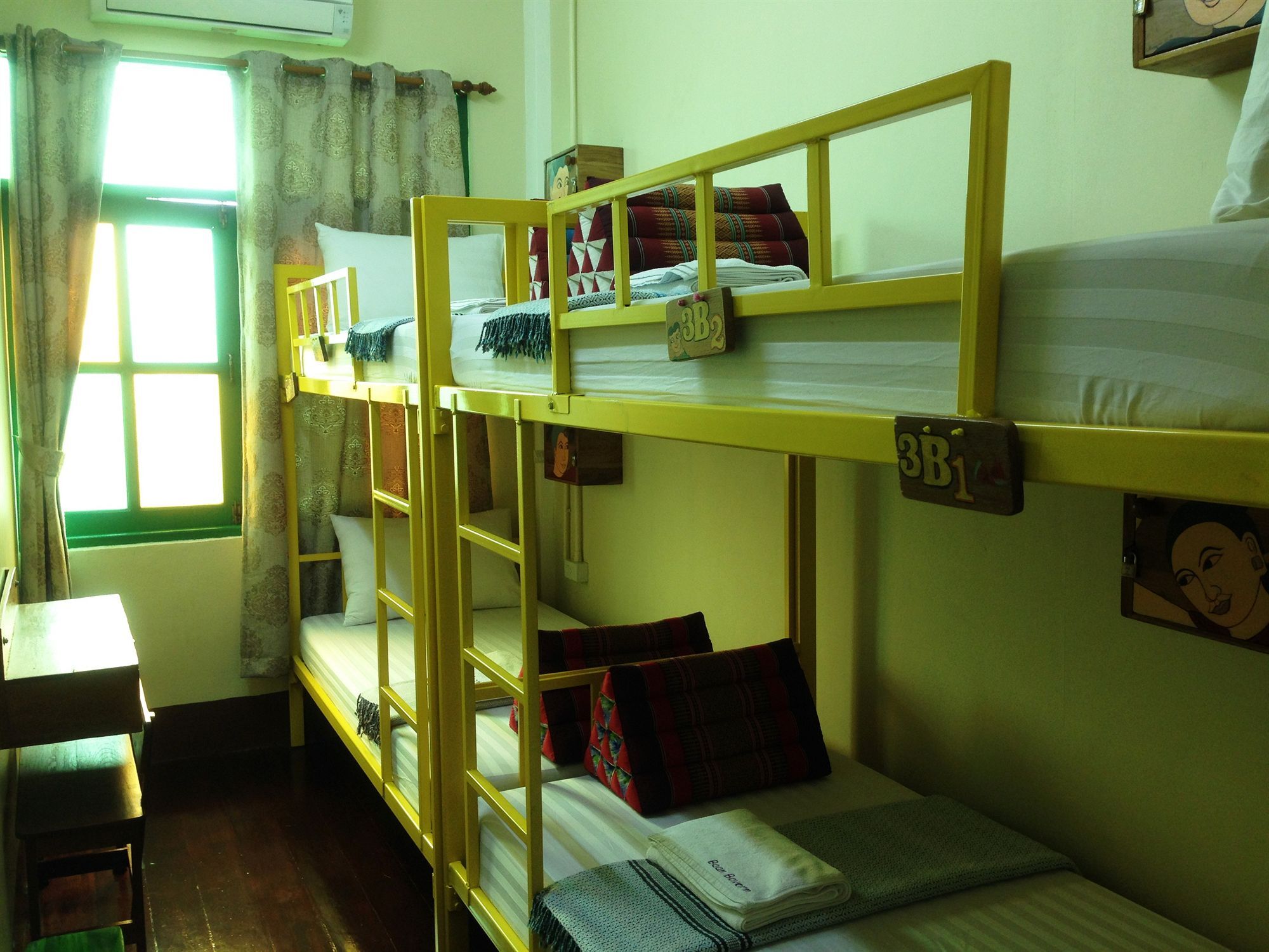 Baan Bovorn Hostel Bangkok Buitenkant foto