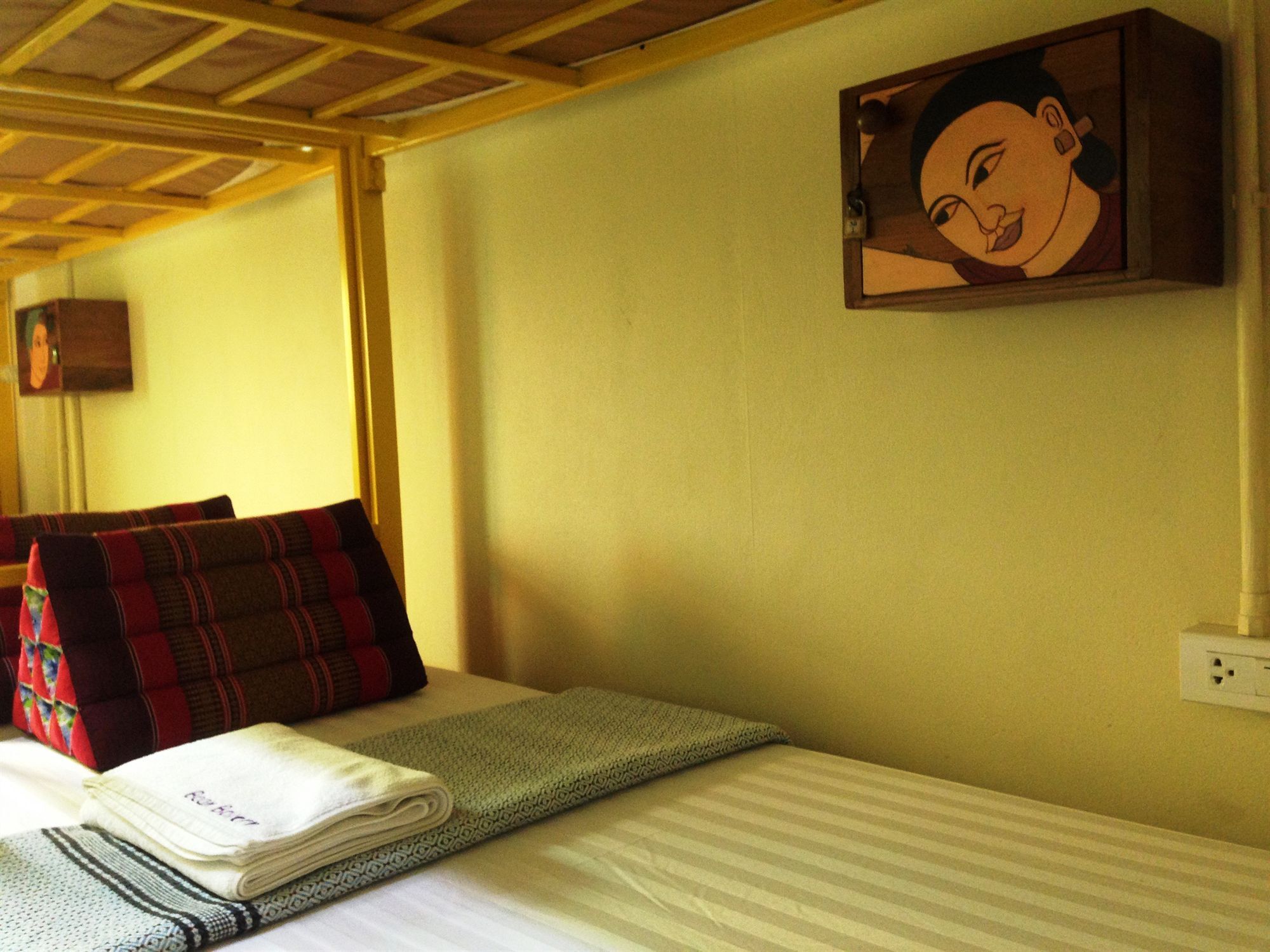 Baan Bovorn Hostel Bangkok Buitenkant foto
